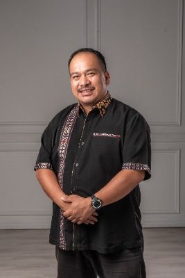 Adrian Lasimbang